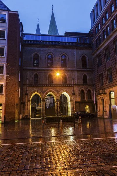 St. Peter's Cathedral seen from Dieter-Klink-Platz — Stock Photo, Image