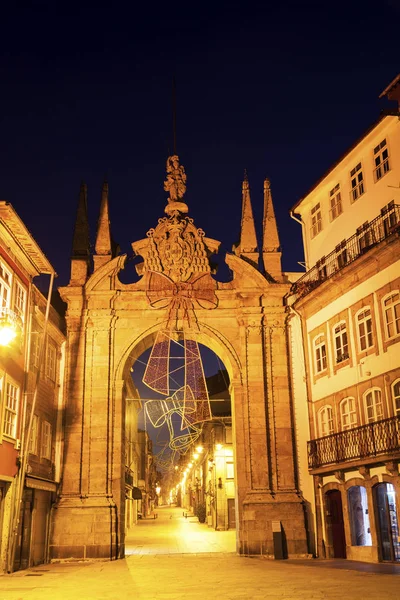 Arco Porta Nova em Braga ao amanhecer . — Fotografia de Stock