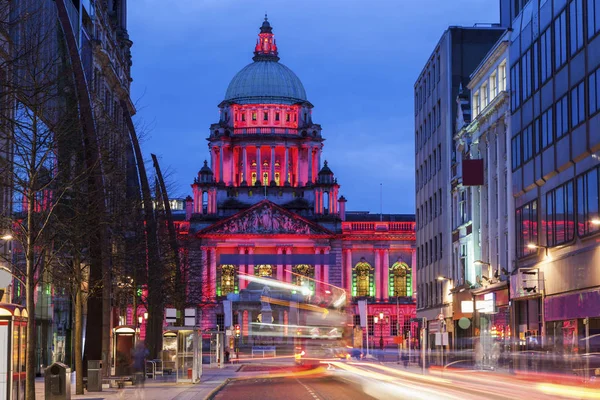Ayuntamiento de Belfast por la noche — Foto de Stock