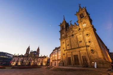 Braga şafakta kilisede Santa Cruz
