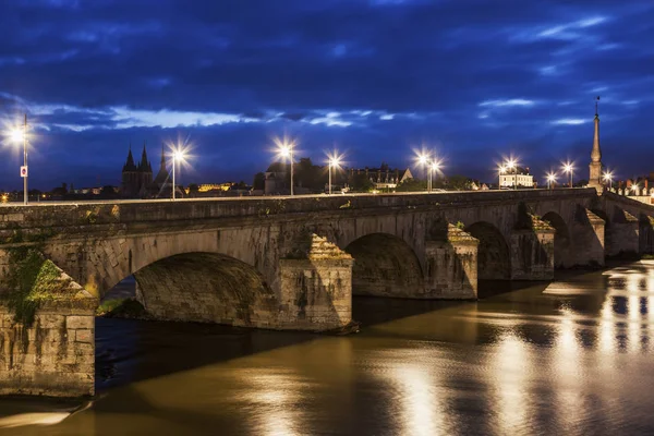 Jacques Gabriel Bridge i Blois — Stockfoto