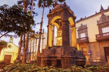Çeşme eski şehir, Las Palmas içinde
