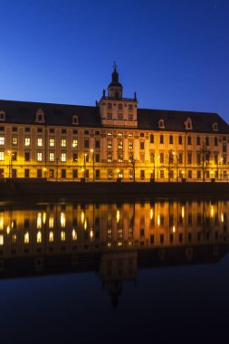 Wroclaw Üniversitesi köprüler