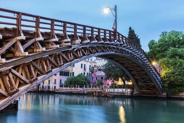 Accademia-bron vid Canal Grande i Venedig — Stockfoto