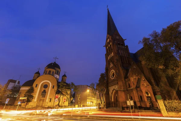 Orthodoxe en evangelische kerken in Czestochowa — Stockfoto