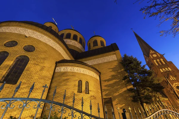 Ορθόδοξοι και ευαγγελικές εκκλησίες στην Czestochowa — Φωτογραφία Αρχείου