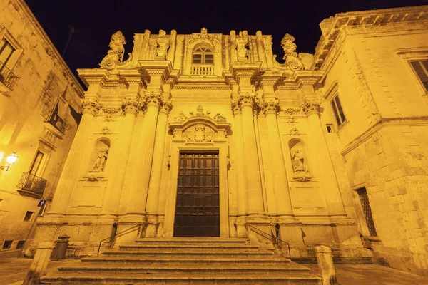 Gamla kyrkan i Lecces centrum — Stockfoto