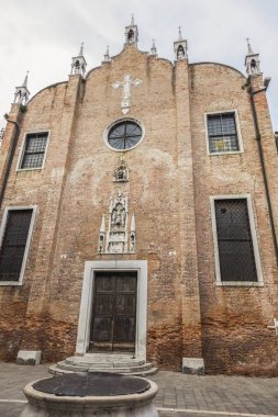 Venedik'teki Aziz Apollinare Kilisesi