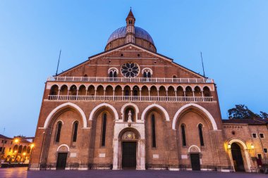 Piazza del Santo ve Padua St. Anthony Bazilikası