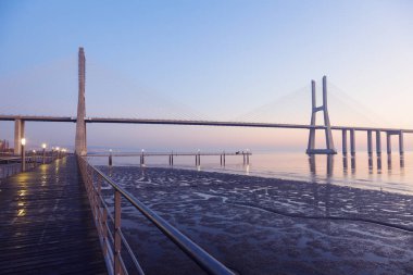 Lizbon 'daki Vasco da Gama Köprüsü