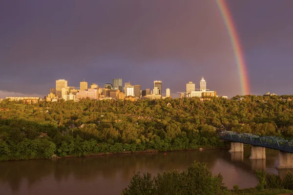 Rainbow over Edmonton — Stock Photo, Image