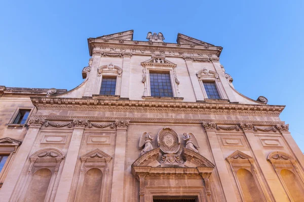 Lecce kathedraal en de blauwe hemel — Stockfoto