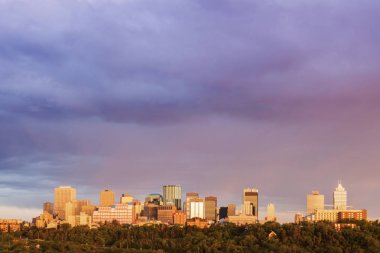 Gökkuşağının üstünde Edmonton