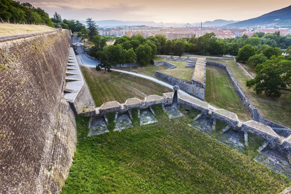 Old city walls in Pamplona — Stock Photo, Image