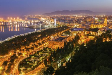 Malaga panorama adlı günbatımı