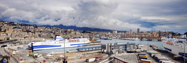 Puerto de Génova - vista panorámica —  Fotos de Stock