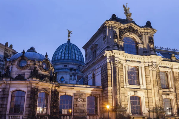 Dresden universität für bildende kunst — Stockfoto