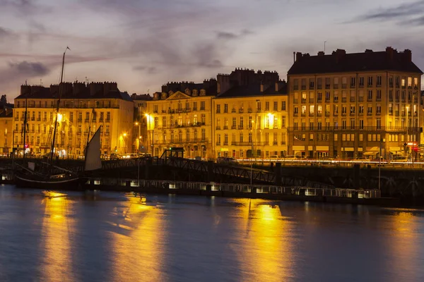 Panorama di Nantes attraverso il fiume Loira — Foto Stock