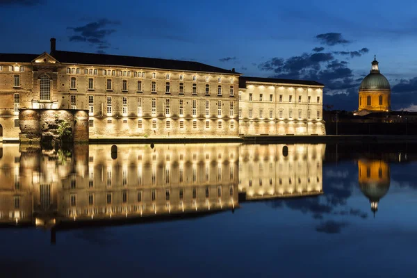 Hotel Dieu Saint Jacques - staré nemocnice v Toulouse — Stock fotografie