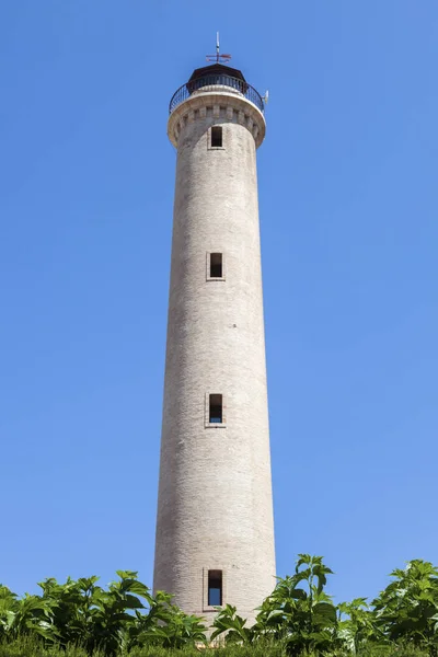 Canet Leuchtturm und blauer Himmel — Stockfoto