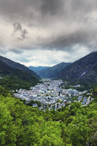 Molnig dag i Andorra la Vella — Stockfoto