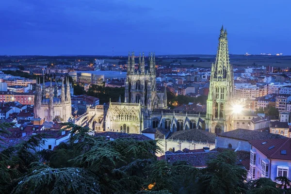 Kathedraal van Burgos bij nacht — Stockfoto