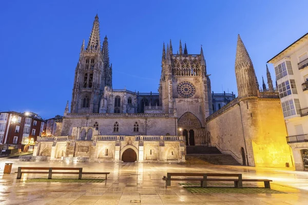 Catedral de Burgos à noite — Fotografia de Stock