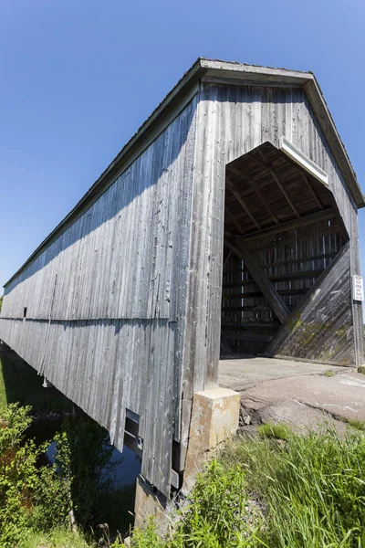 Zagerij Creek overdekt bruggetje — Stockfoto