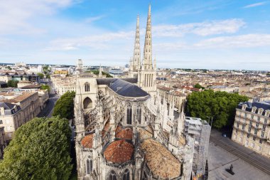 Bordeaux 'daki Place Pey-Berland' daki Saint Andre Katedrali 