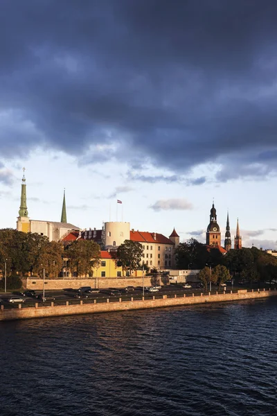Riga-Panorama über den Fluss Daugava — Stockfoto