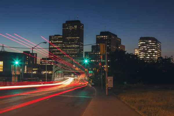 Traffic in Ottawa at night — Stock Photo, Image