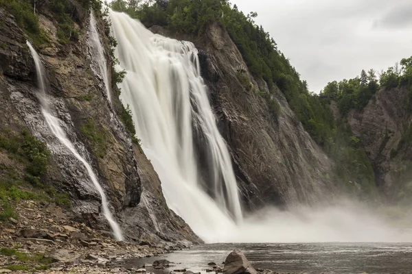 Montmorency Falls in Quebec — Stockfoto