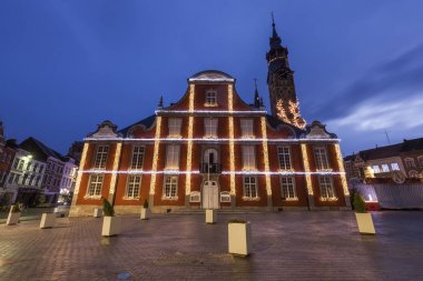 Sint Truiden şafakta Main Square