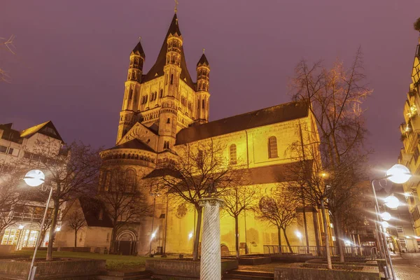 Große St. Martinskirche in Köln — Stockfoto