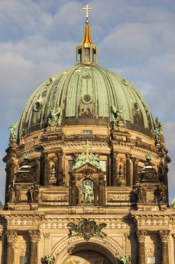 Berlin Cathedral gün batımında