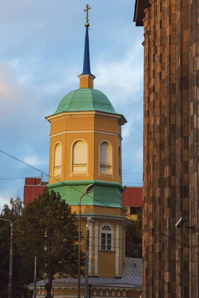 Рижская православная церковь Благовещения Пресвятой Богородицы — стоковое фото