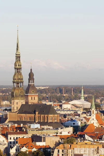 Kościół Świętego Piotra i Katedra w Rydze — Zdjęcie stockowe