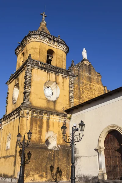 Egyház az emléke a Leon, Nicaragua — Stock Fotó