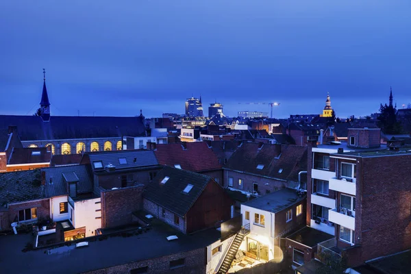 Panorama van Hasselt bij nacht — Stockfoto