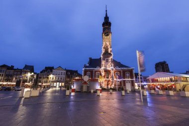 Sint Truiden şafakta Main Square