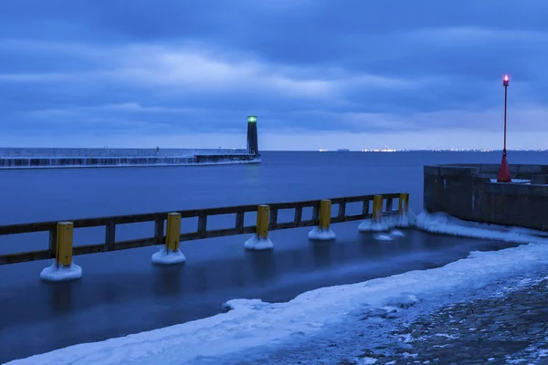 Gdynia deniz feneri gece — Stok fotoğraf