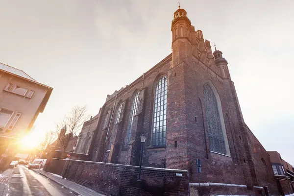 Церква Святого Йосипа в Гданську на заході сонця — стокове фото