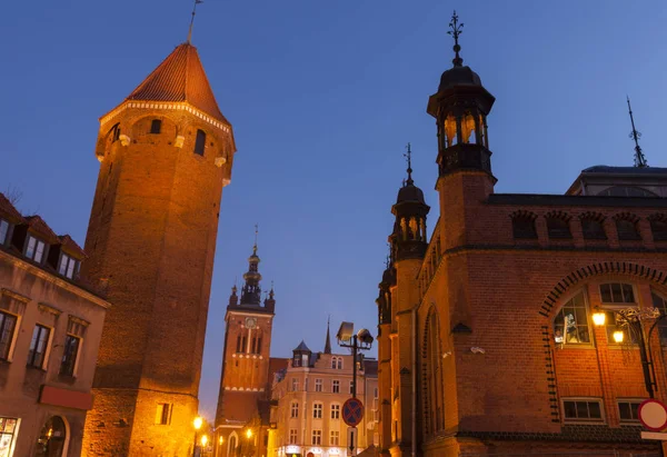 Markthal, St Catherine kerk en St hyacint toren in Gdans — Stockfoto