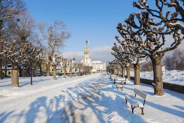 Faro de Sopot en el paisaje de invierno —  Fotos de Stock