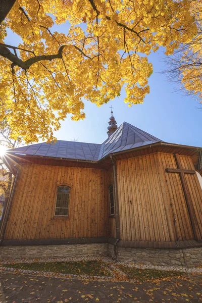 Houten kerk in Tylmanowa — Stockfoto