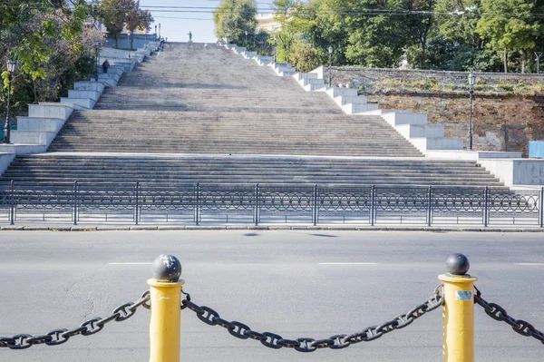 Potemkin Stairs and pier in Odessa — Stock Photo, Image