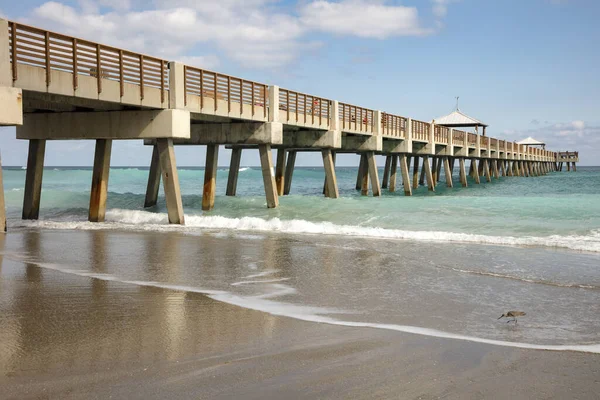 Juno beach iskelesinden — Stok fotoğraf