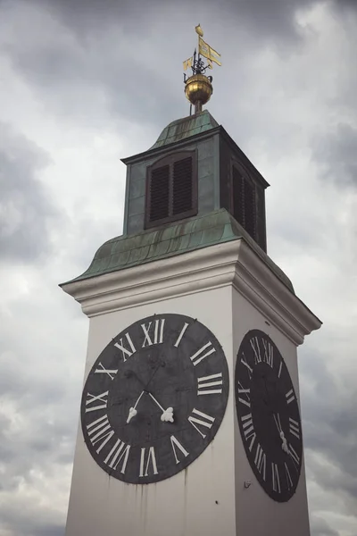 Tour de l'horloge à Novi Sad — Photo