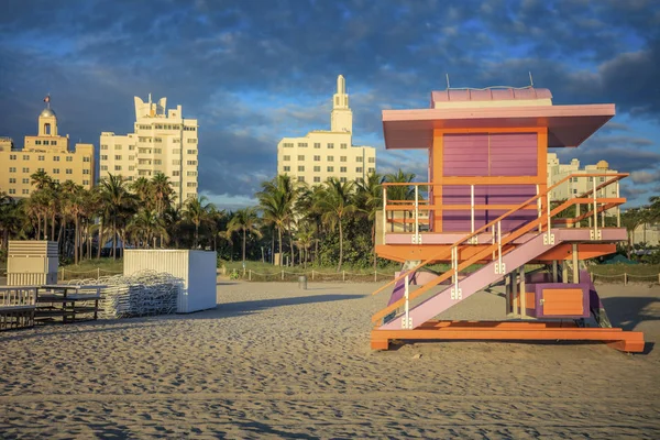 Életmentő fülke Miami Beach-en — Stock Fotó