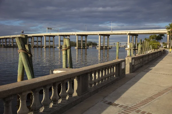 Floden Kaloosahatchee i Fort Myers — Stockfoto